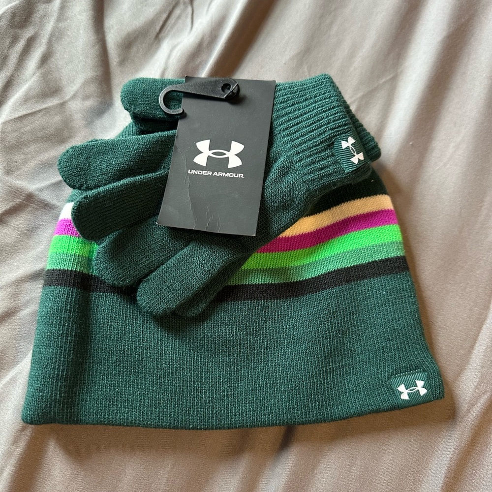 Under armour hat and glove set!